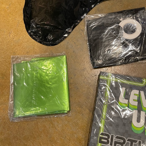 Game on party decorations - Picture 6 of 12